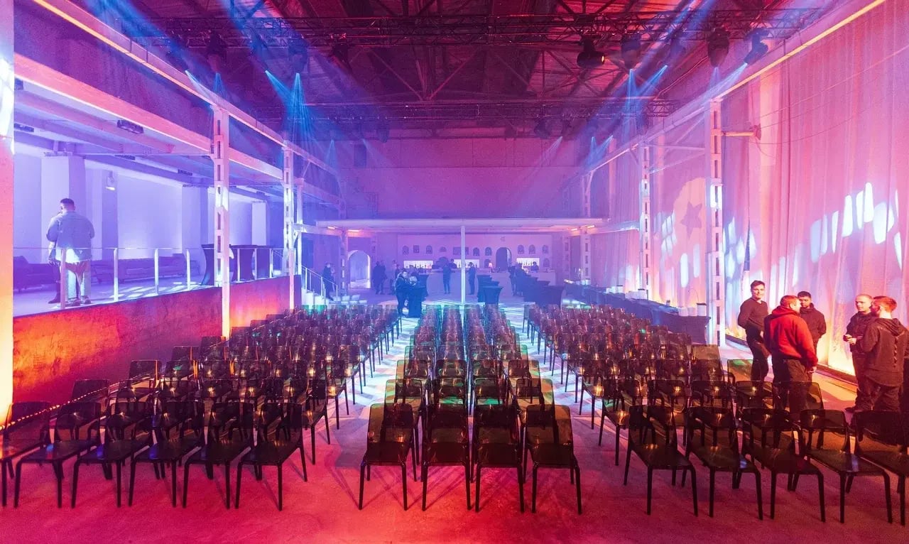 Аренда площадки BOUNCE в центре: клубное пространство с двором 900 м² в Москве — фото 11